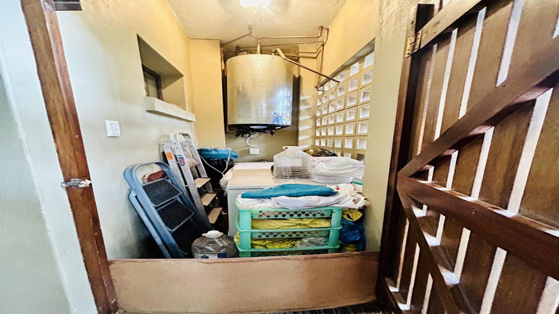 Spaces of property in Palmiet