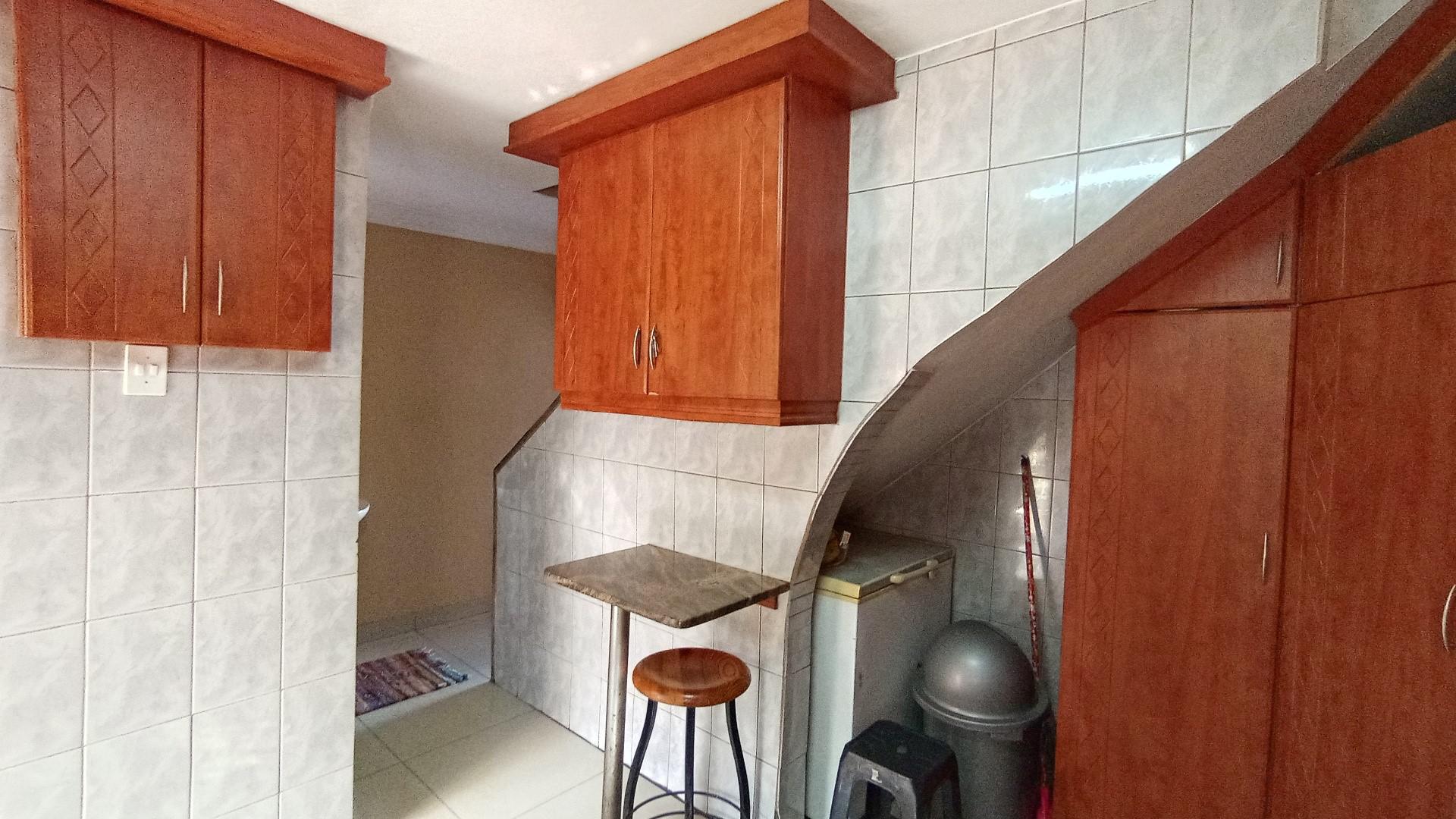Kitchen - 12 square meters of property in Sunford