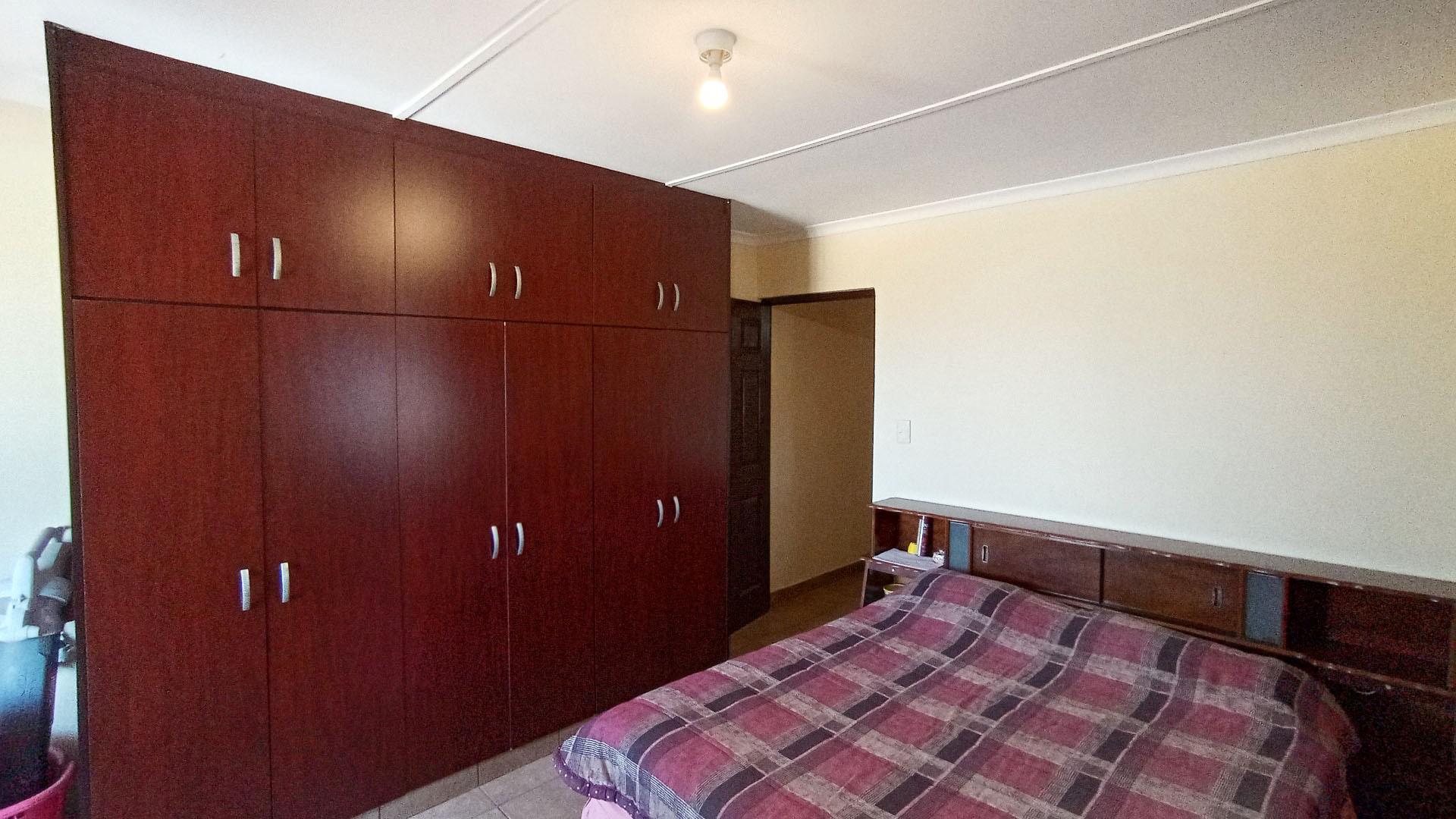 Bed Room 4 - 16 square meters of property in Sunford