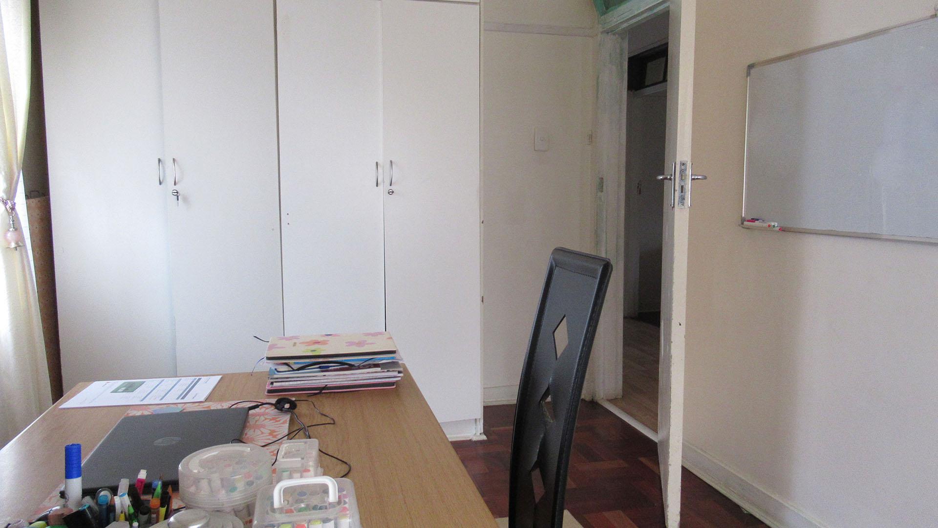 Bed Room 1 - 13 square meters of property in Crosby