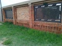 Front View of property in Vosloorus