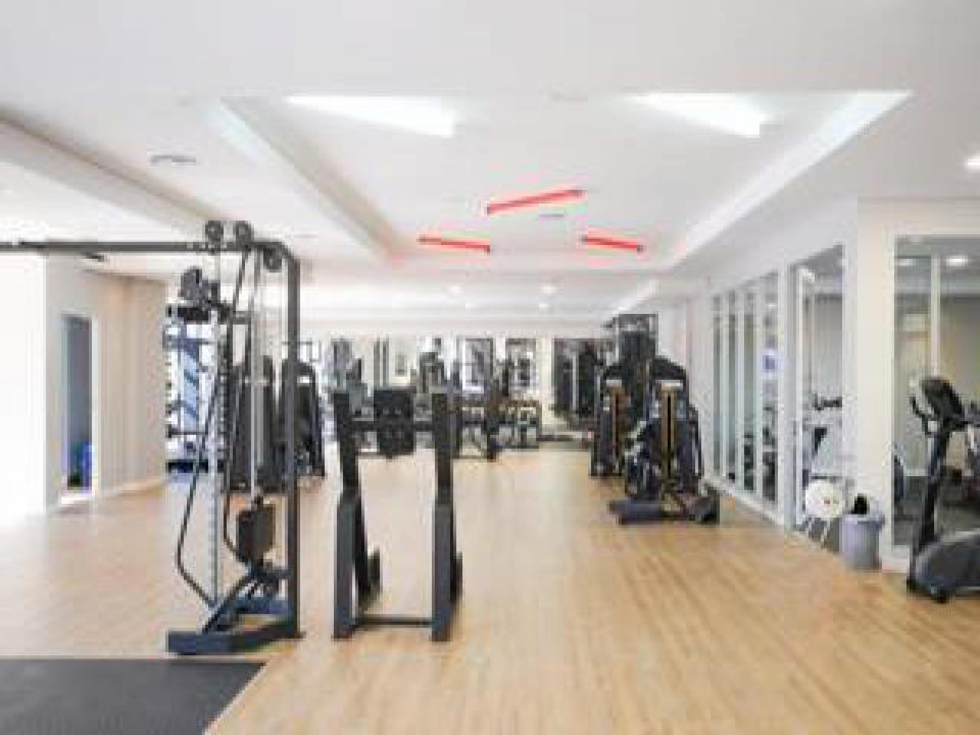 Entertainment of property in Longlake 