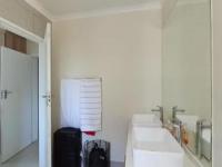 Main Bathroom - 6 square meters of property in Longlake 