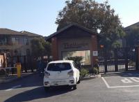 Front View of property in Noordhang