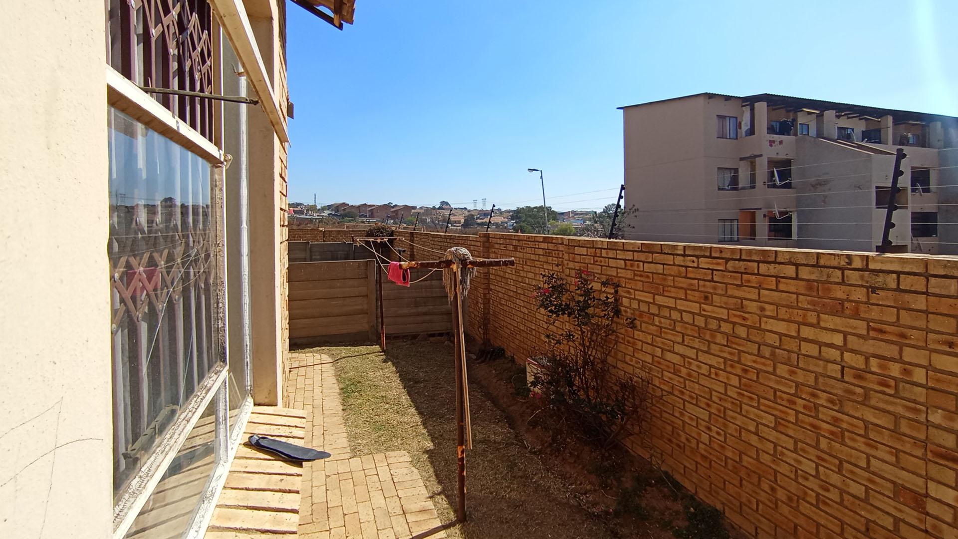 Backyard of property in Olievenhoutbos