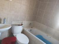 Bathroom 1 of property in Olievenhoutbos