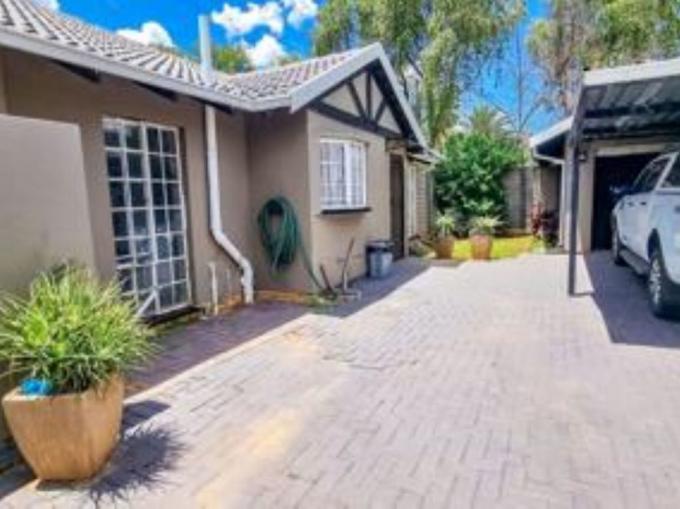 3 Bedroom House for Sale For Sale in Huntingdon - MR650426