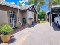3 Bedroom 1 Bathroom House for Sale for sale in Huntingdon