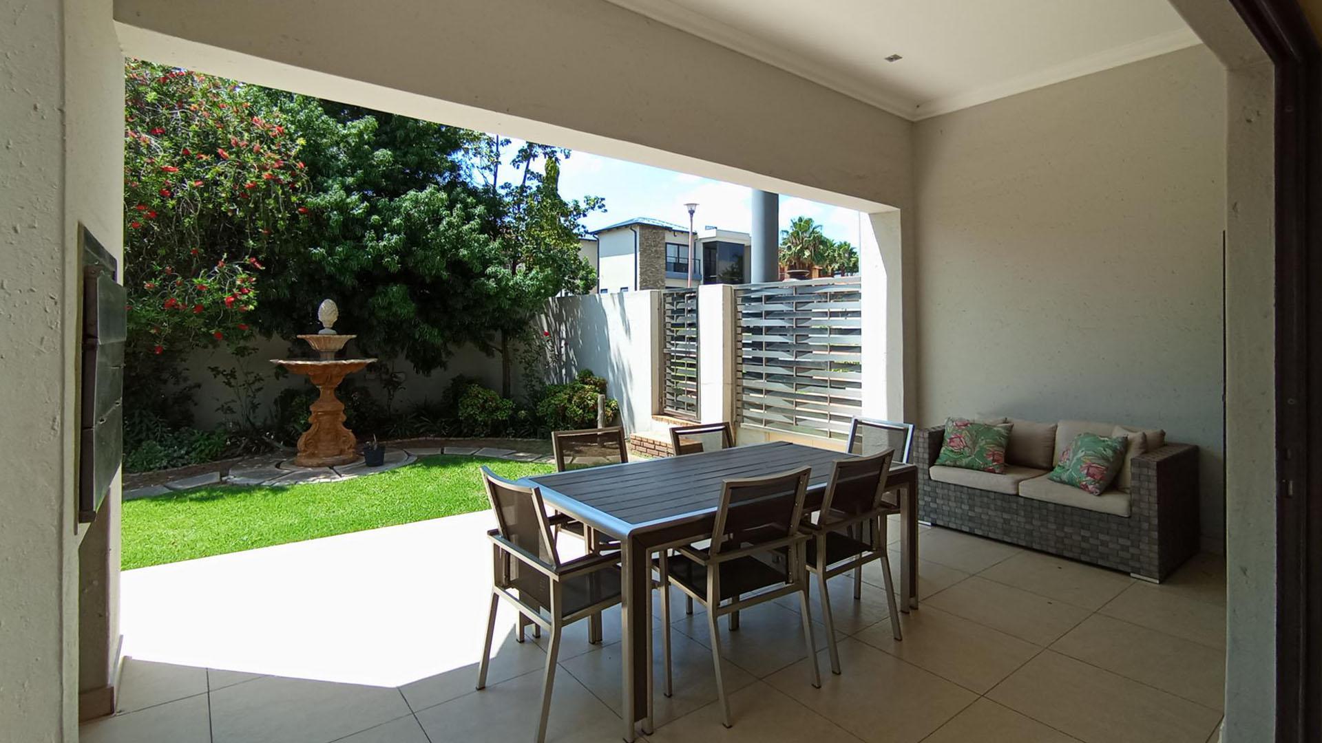 Patio - 19 square meters of property in Sagewood