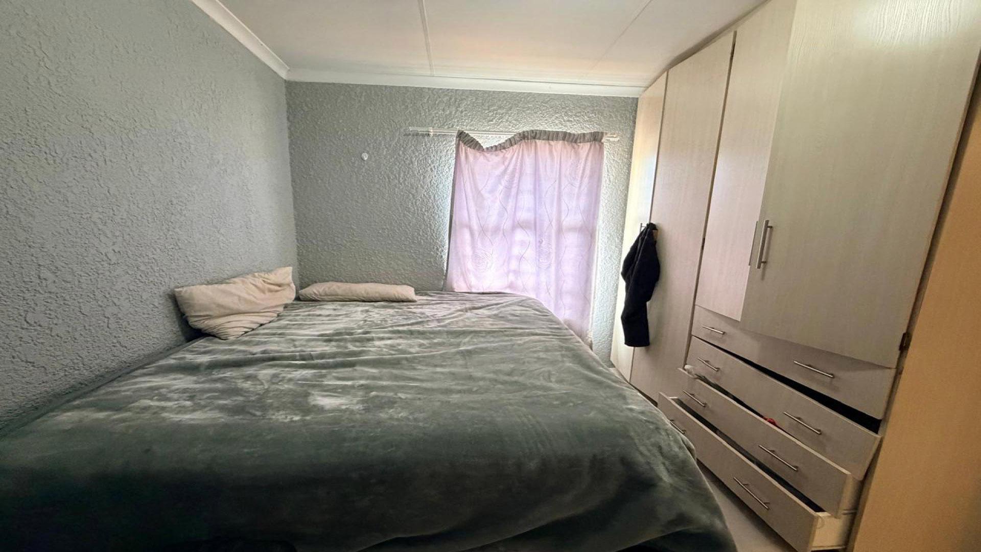Bed Room 2 of property in Kimberley