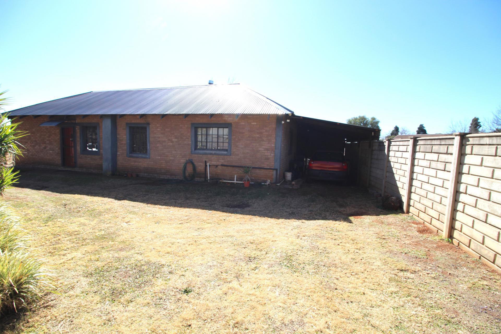 Carport  of property in Golf Park