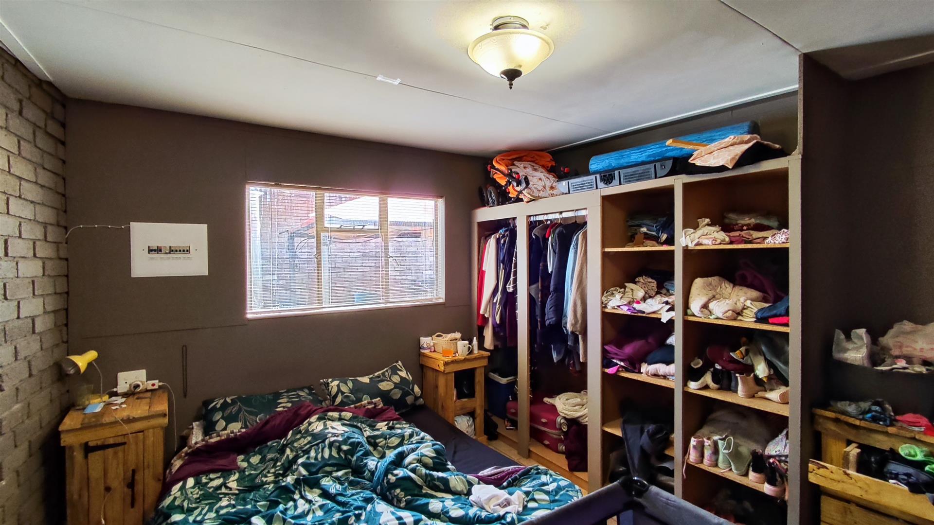 Main Bedroom - 16 square meters of property in Golf Park