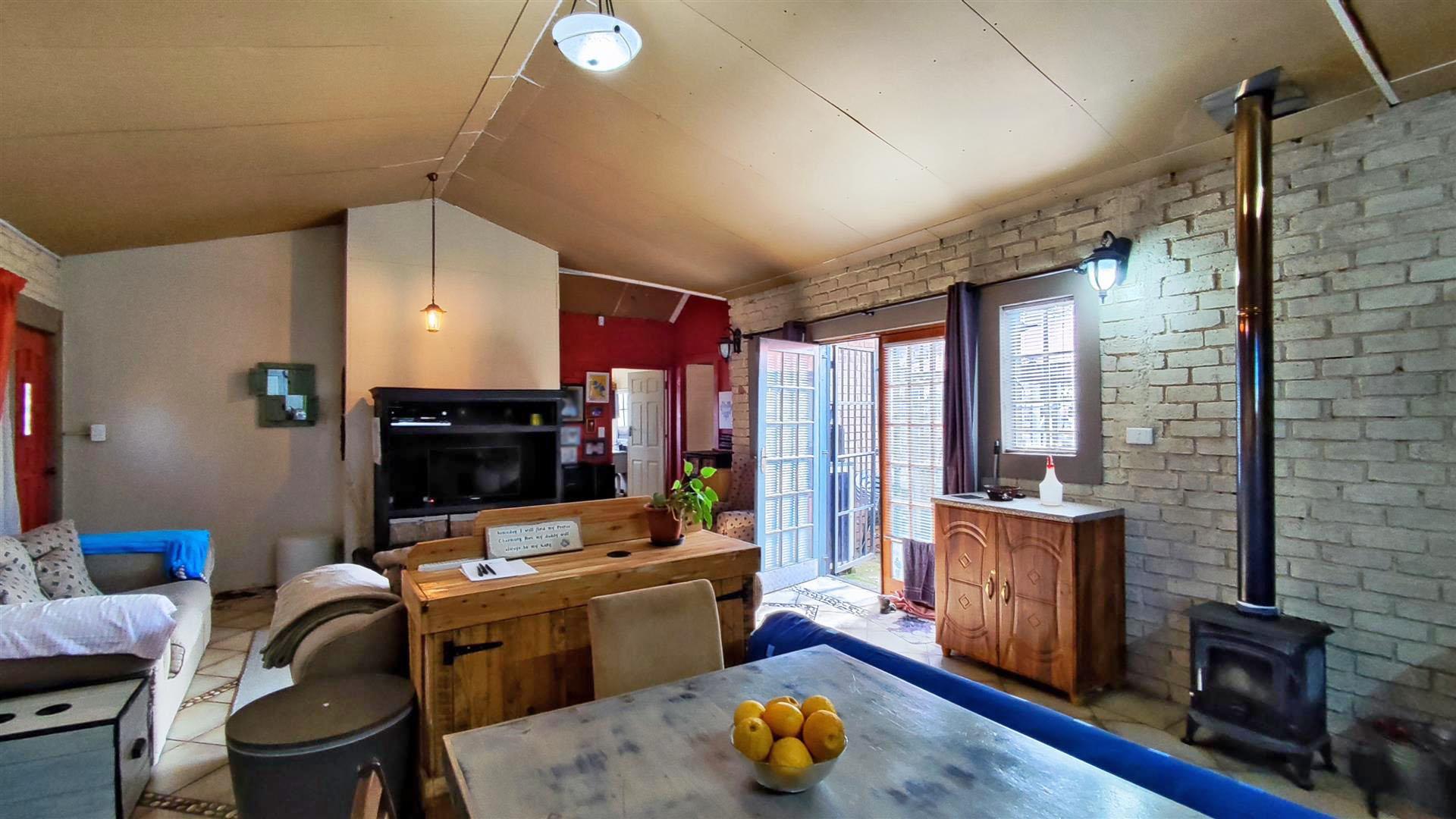 Dining Room of property in Golf Park