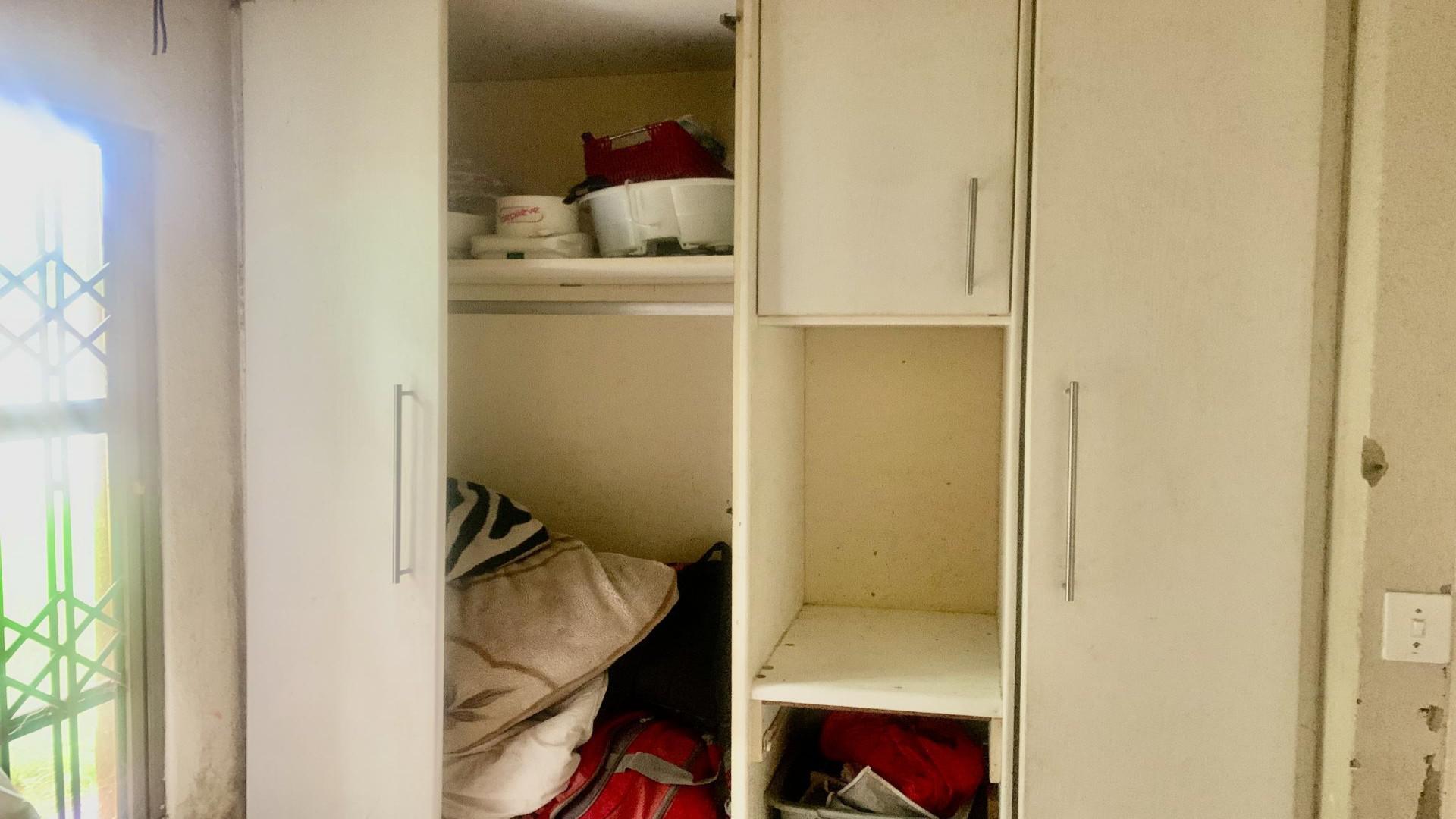 Bed Room 1 of property in Ormonde