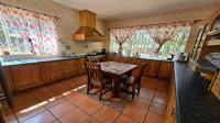 Kitchen of property in Golf View 