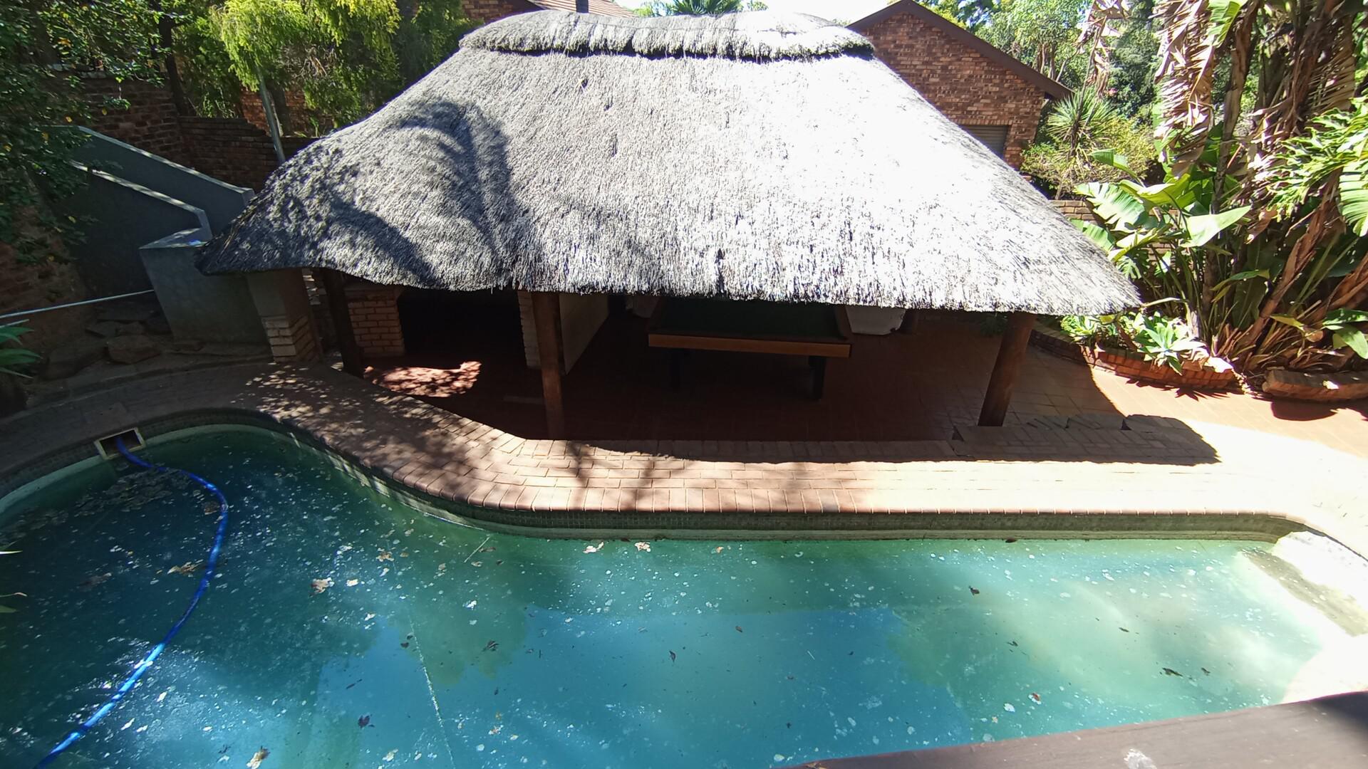 Balcony - 15 square meters of property in Moreletapark