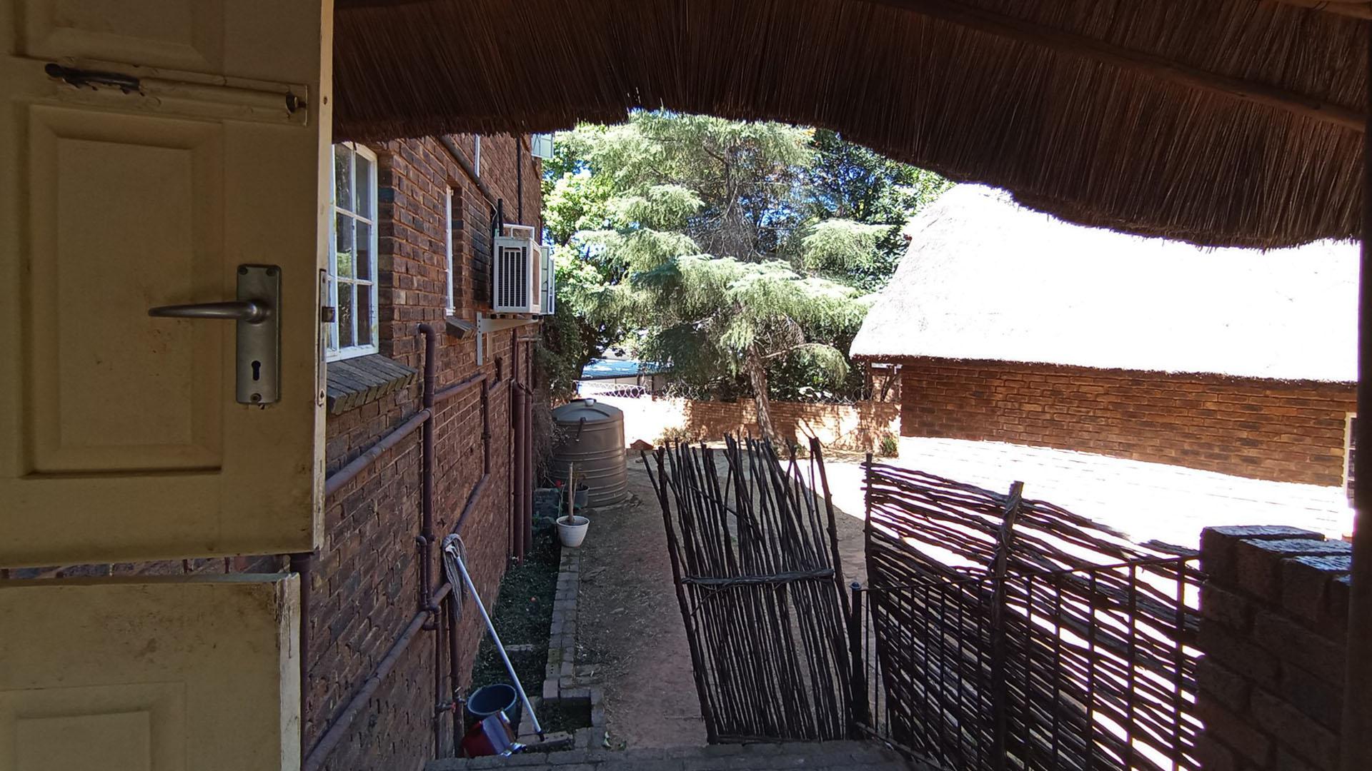 Backyard of property in Moreletapark