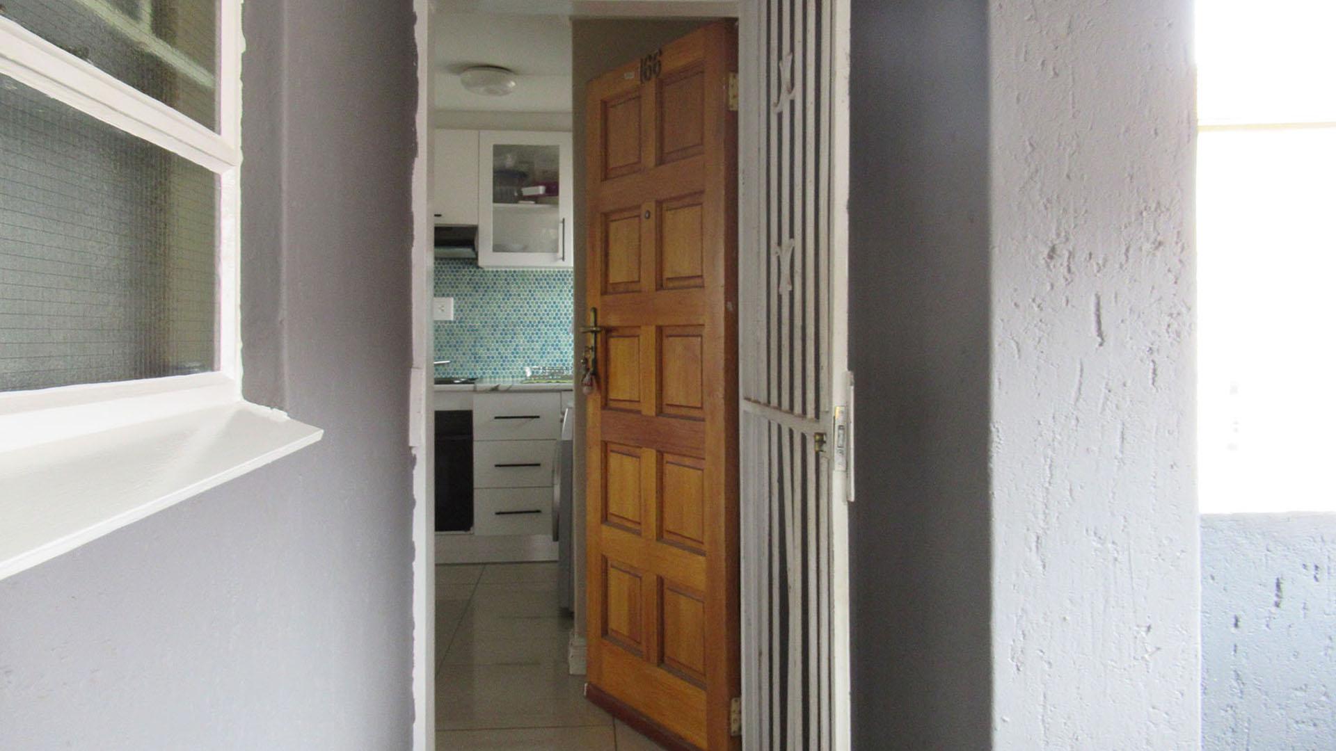 Front View of property in Alan Manor