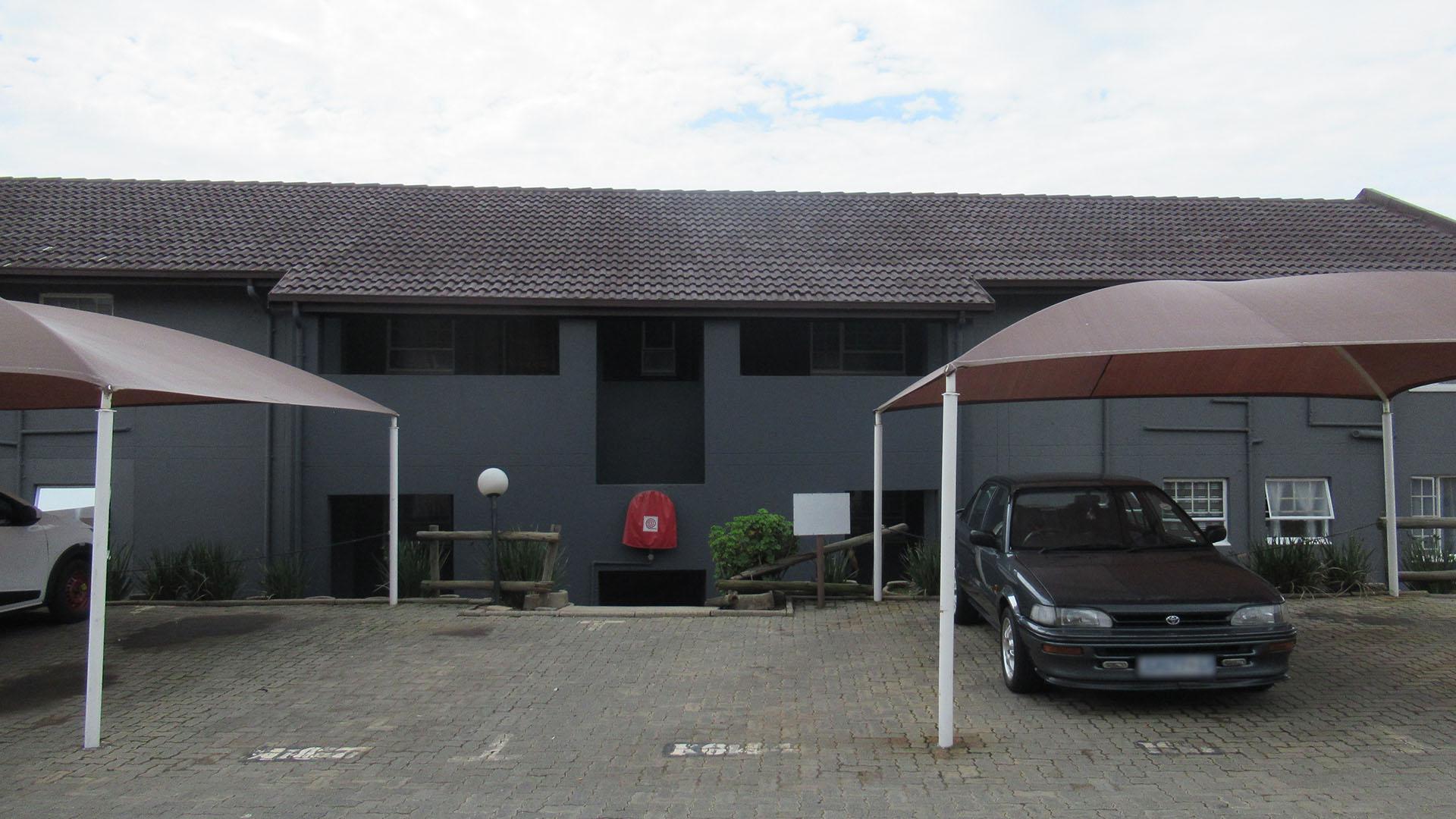 Front View of property in Alan Manor