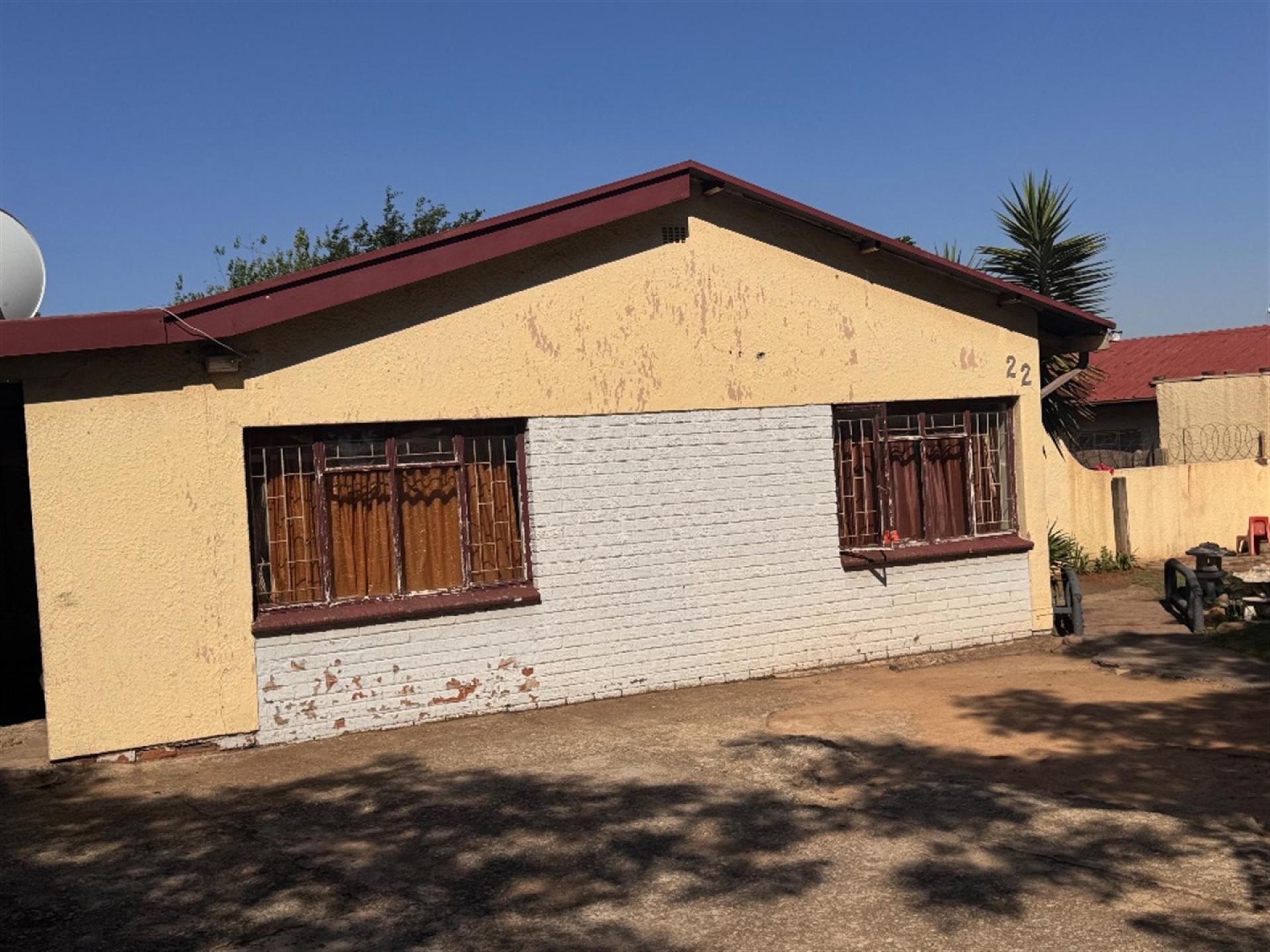Front View of property in Kempton Park