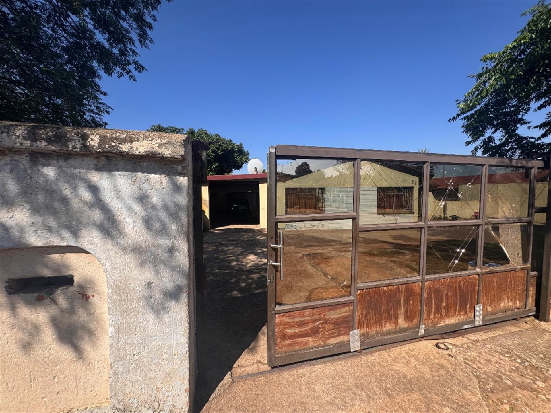 Front View of property in Kempton Park
