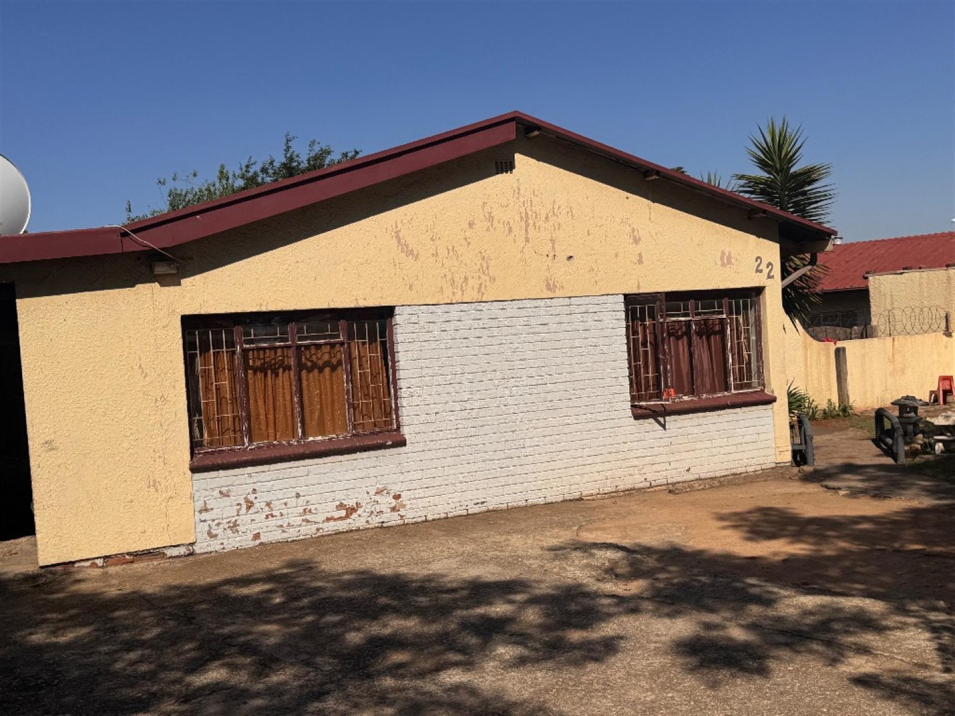 Front View of property in Kempton Park