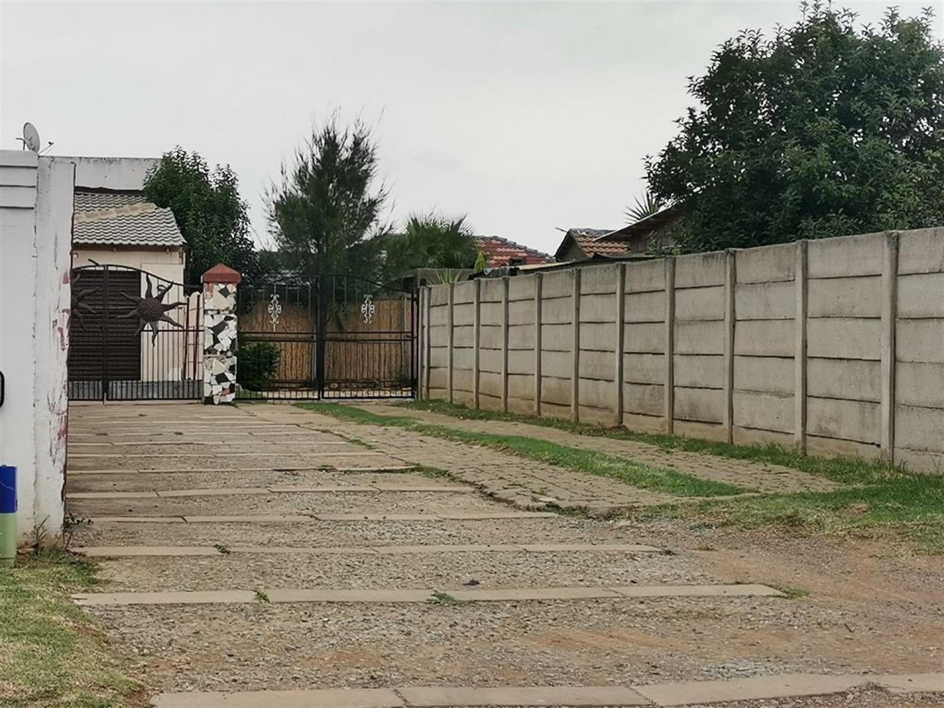 Front View of property in Windmill Park