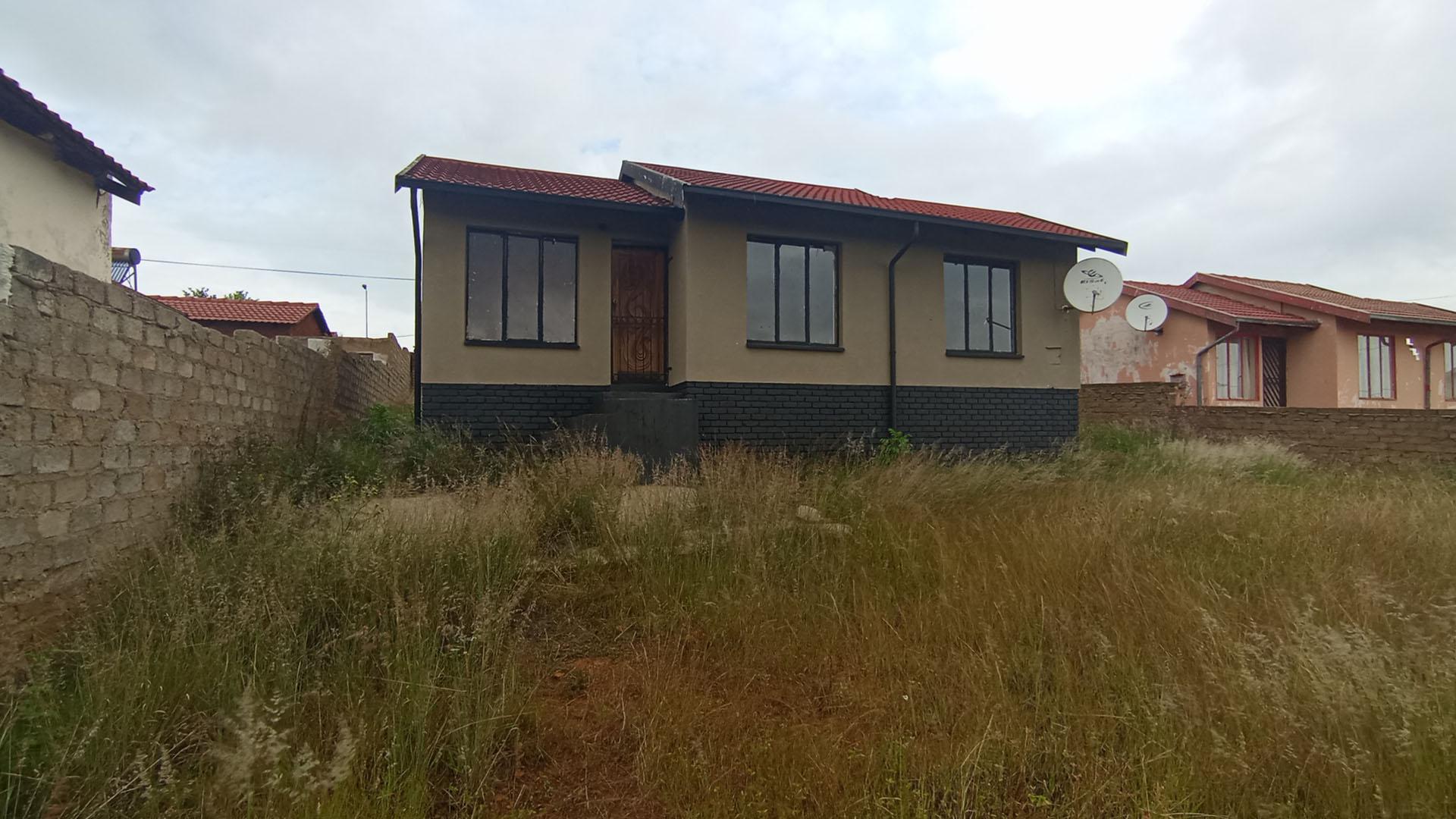 Front View of property in Soshanguve