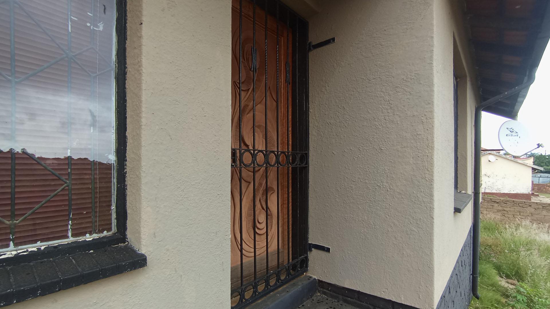 Front View of property in Soshanguve