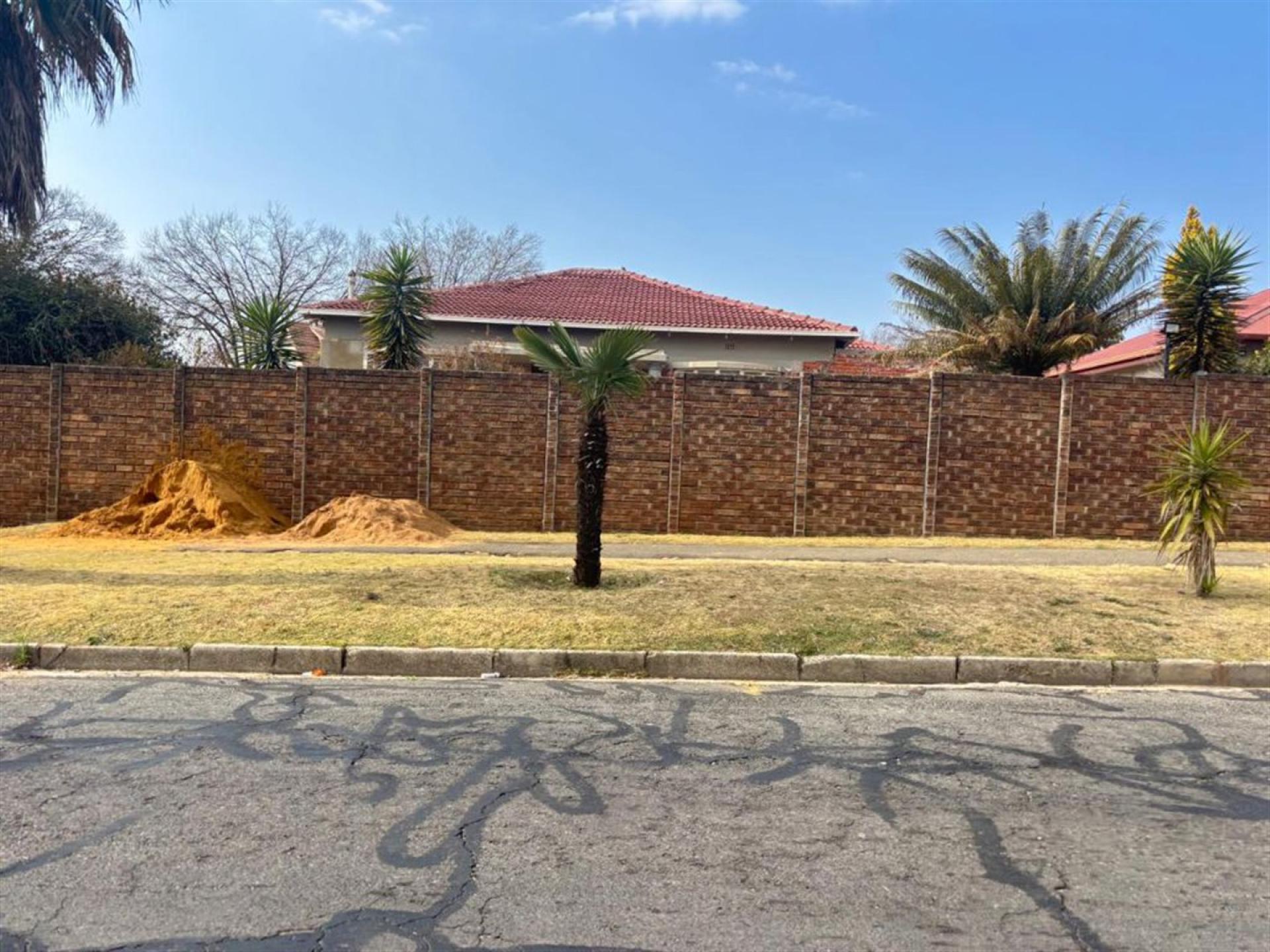 Front View of property in The Hill