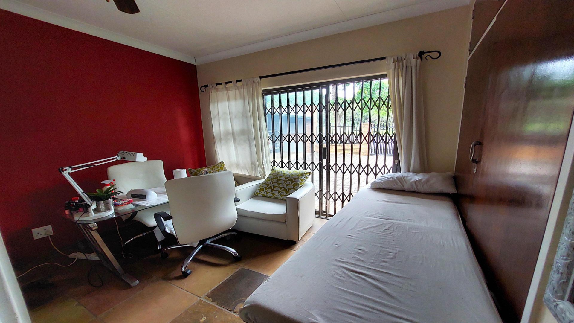 Bed Room 2 of property in Lukasrand