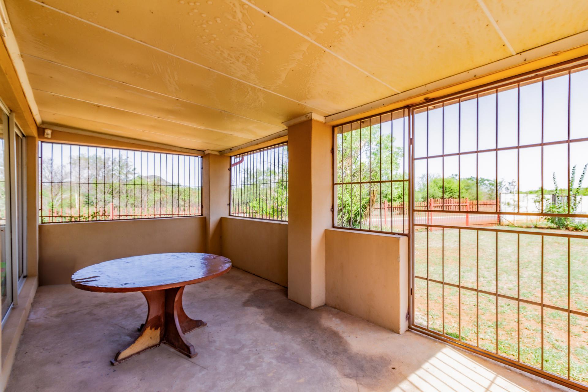 Patio of property in Mooinooi