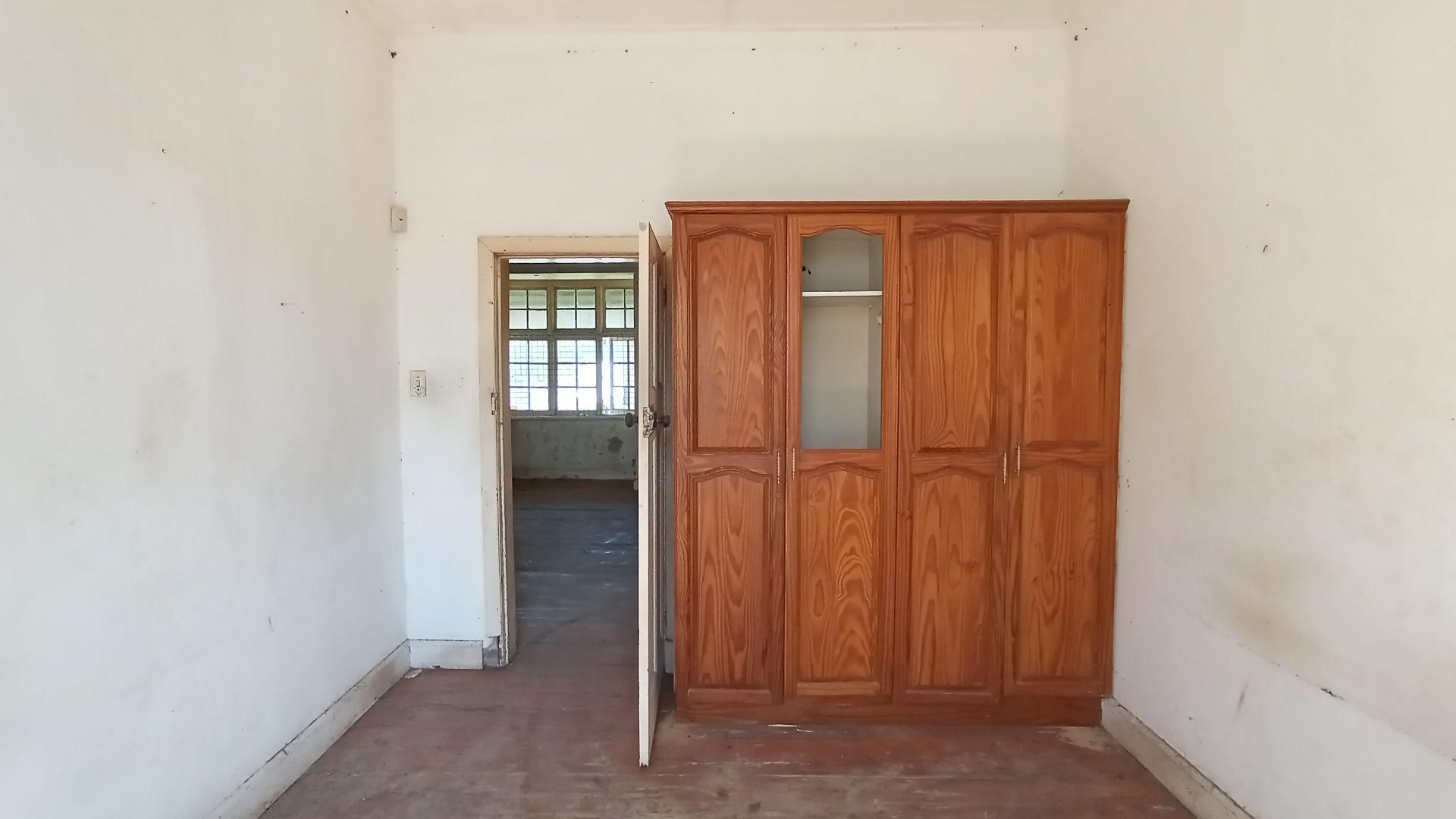 Bed Room 2 - 14 square meters of property in Bellair - DBN