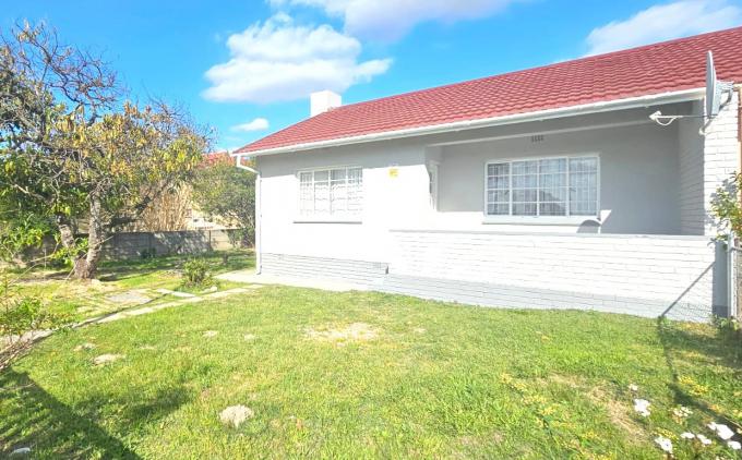 2 Bedroom House to Rent in Paarl - Property to rent - MR651010