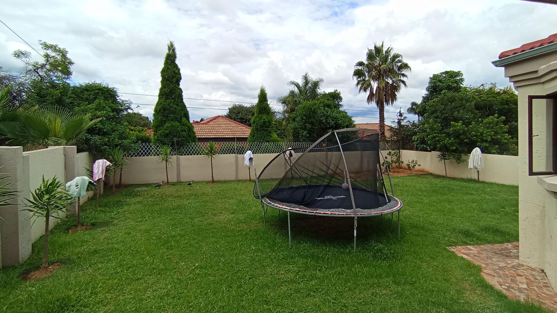 Garden of property in Moreletapark