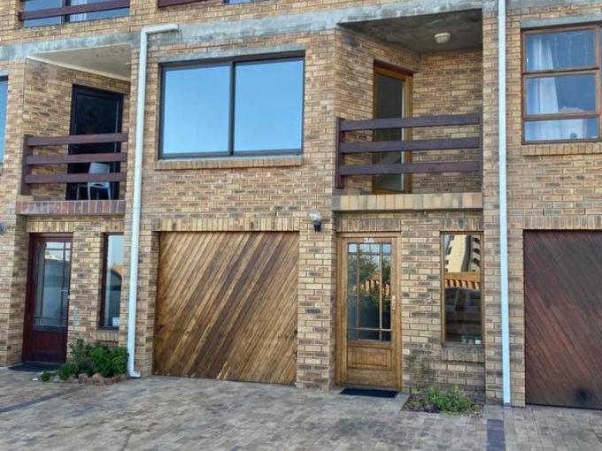 3 Bedroom Apartment to Rent in Muizenberg   - Property to rent - MR651074