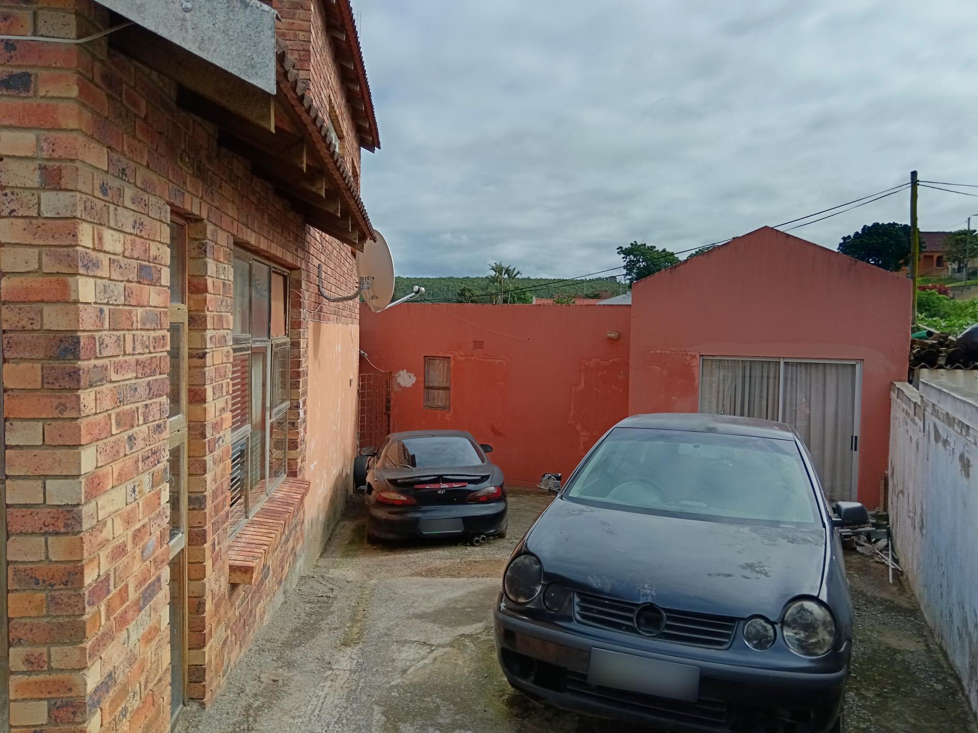 Front View of property in Breidbach