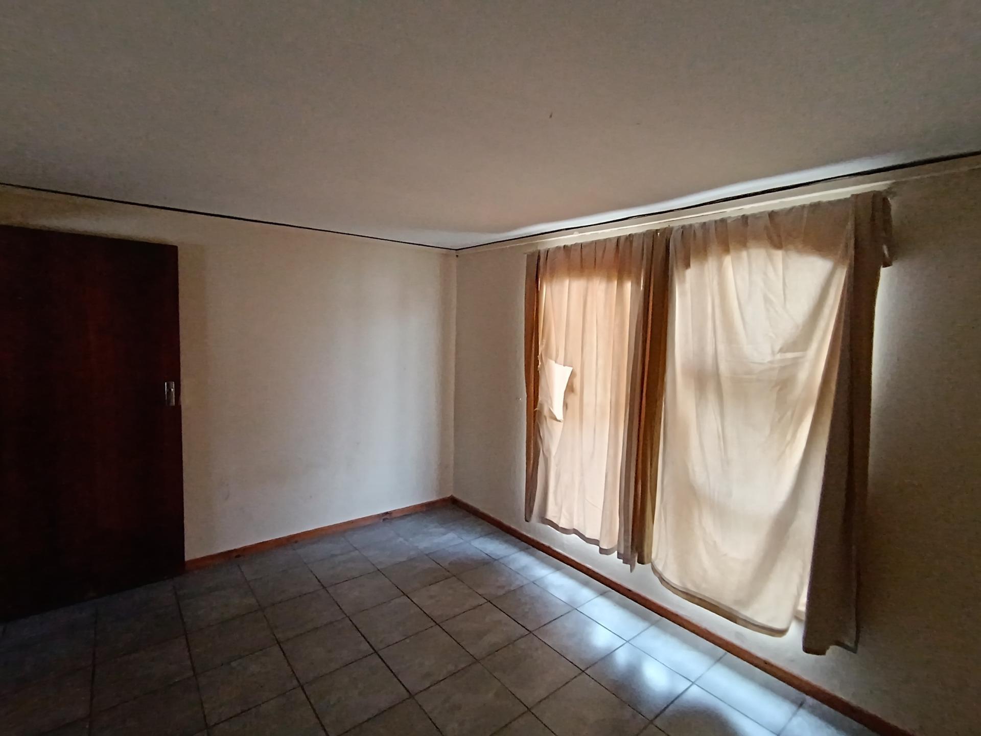 Bed Room 2 of property in Breidbach