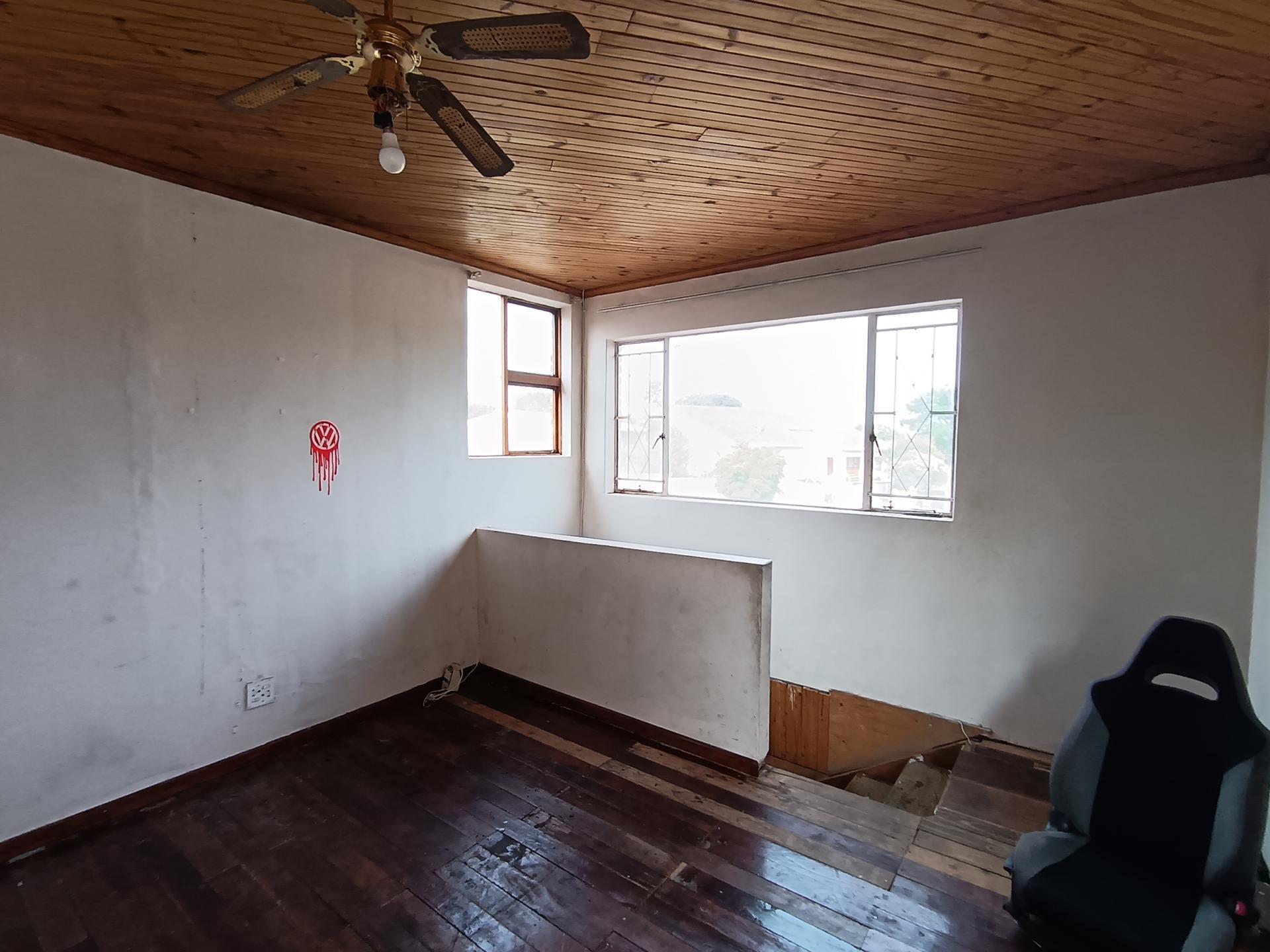 Main Bedroom of property in Breidbach