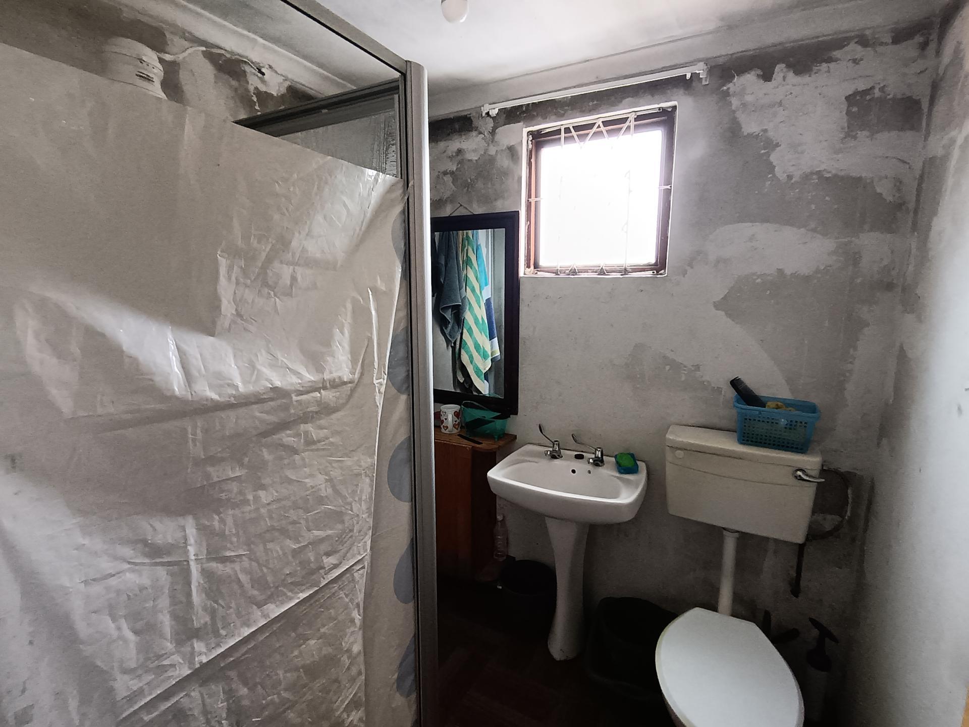 Bathroom 2 of property in Breidbach