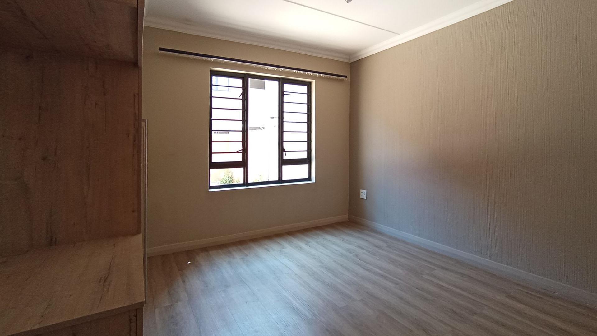 Bed Room 2 - 14 square meters of property in Kameeldrift