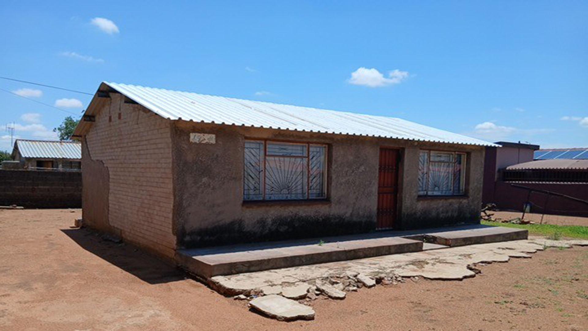 Front View of property in Soshanguve