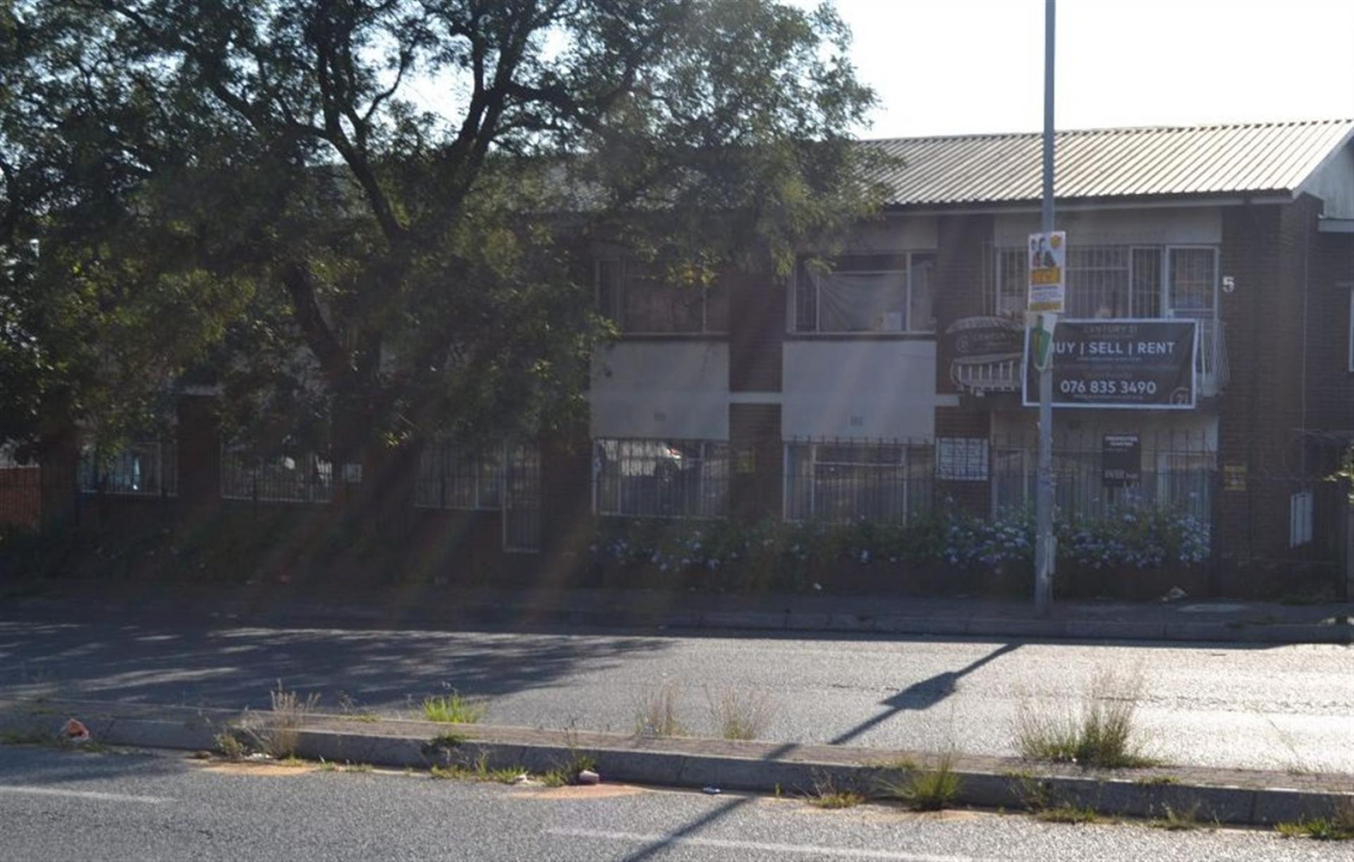 Front View of property in Rosettenville