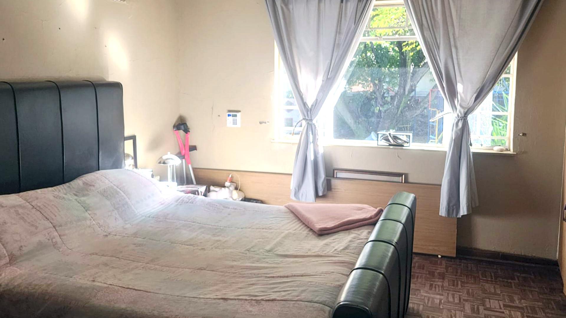 Bed Room 1 of property in Vaalpark
