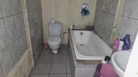 Bathroom 1 of property in Pioneer Park