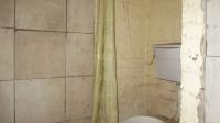 Bathroom 2 - 2 square meters of property in Pioneer Park