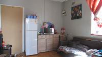 Lounges - 14 square meters of property in Pioneer Park