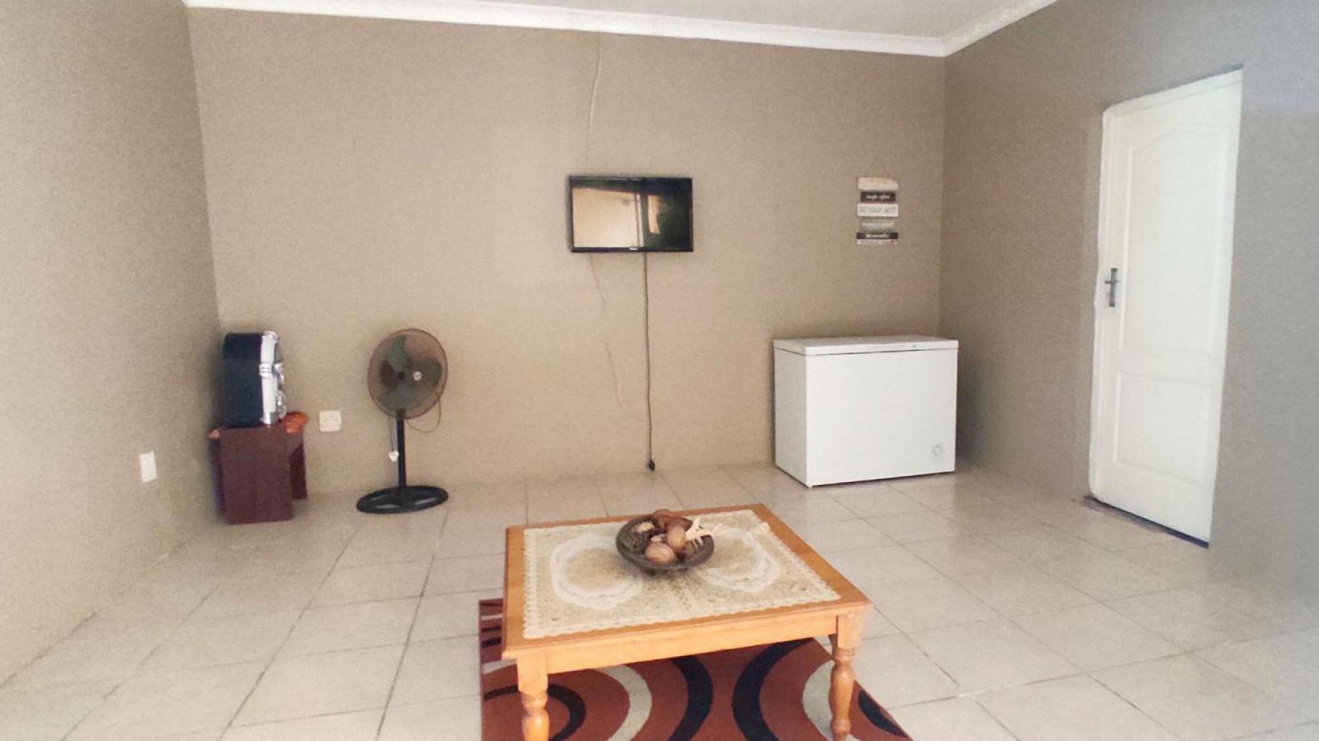 Lounges of property in Port Edward