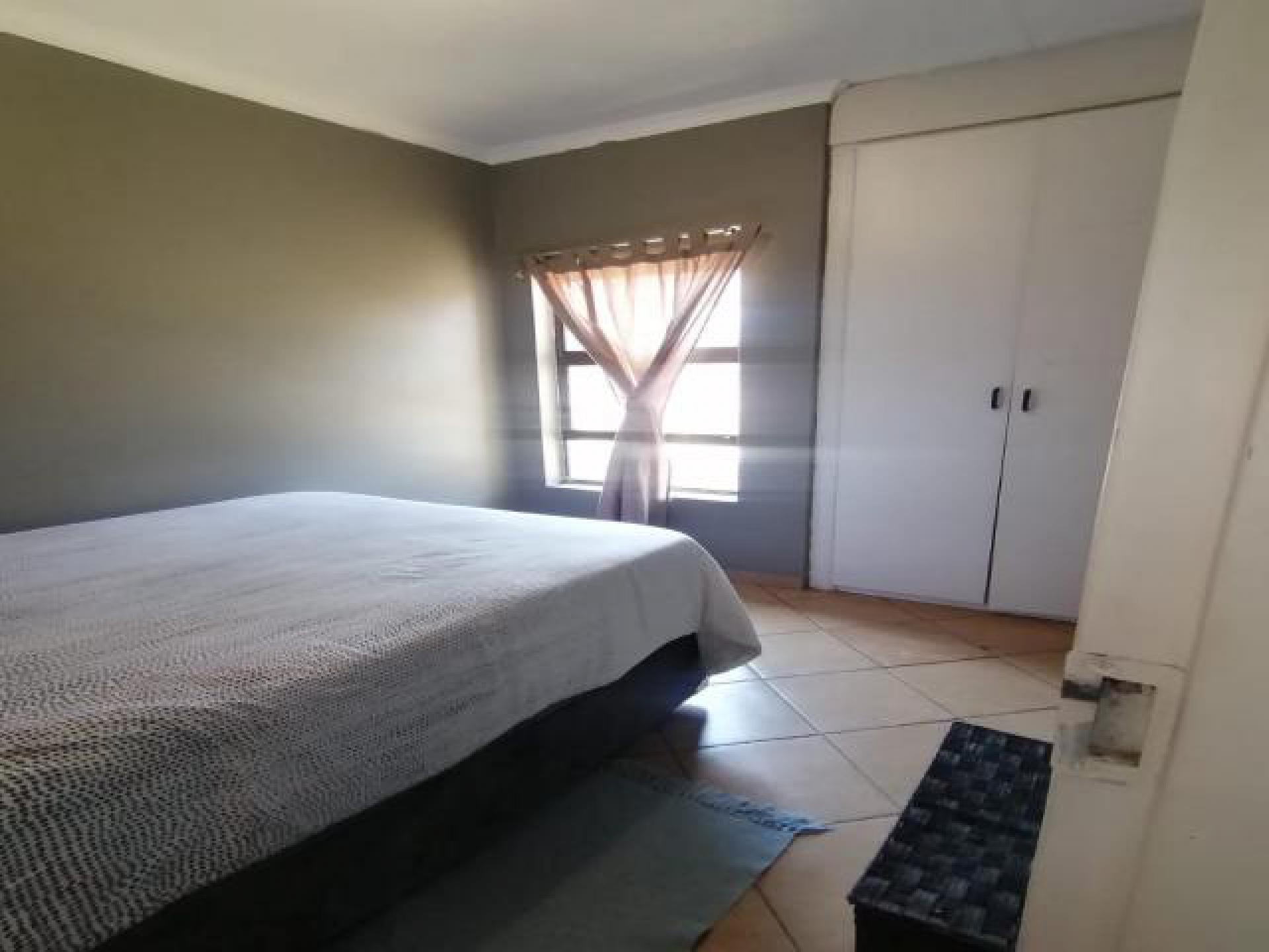 Bed Room 2 - 9 square meters of property in Naturena