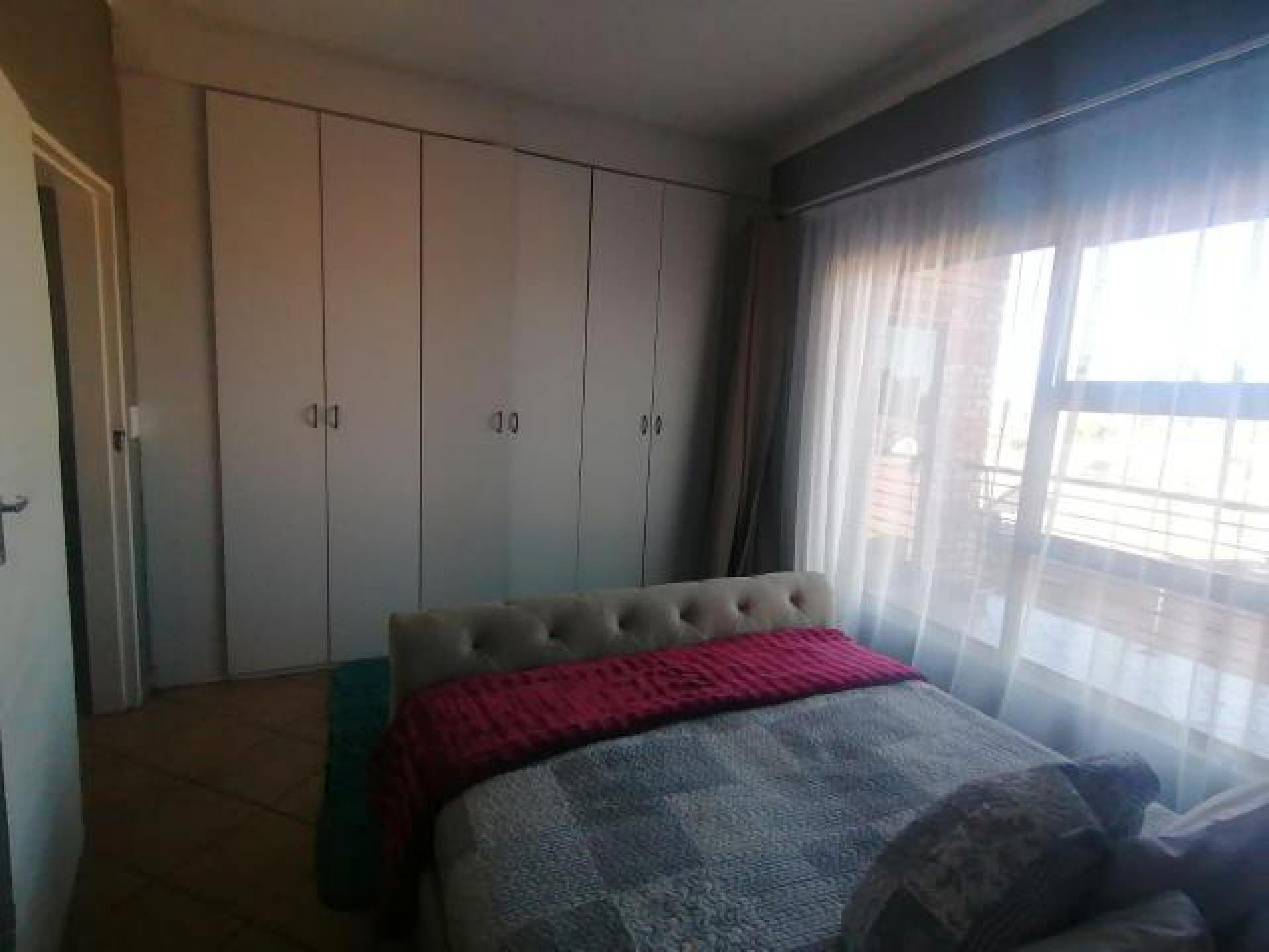 Bed Room 1 - 12 square meters of property in Naturena